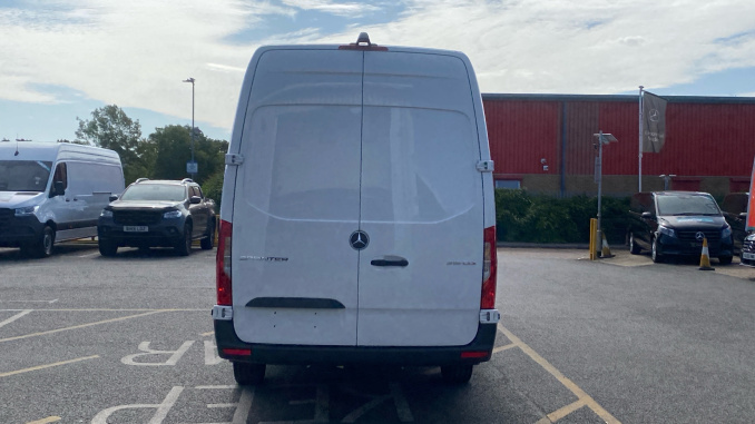 Mercedes-Benz Sprinter 315Cdi L3 Diesel Rwd 3.5t H2 Pro Van 9G-Tronic - Image 11